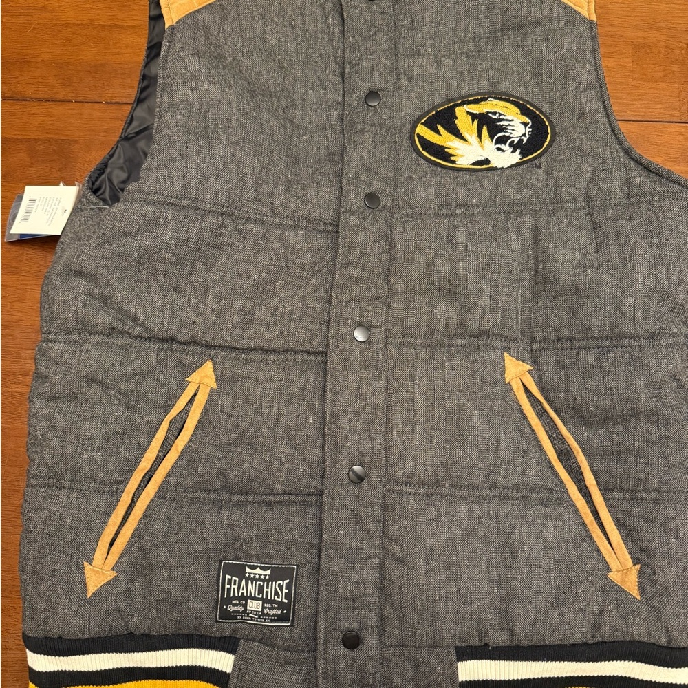 Mizzou Missouri Tigers Gray Quilted Vest with Tiger Logo